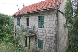 Imotski - kamena kuća 150m2 sa velikim zemljištem 2149 m2, Imotski, Σπίτι