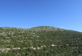 Pelješac, Orebić 1219020 m2 tj 120 hektara u komadu!, Orebić, Land