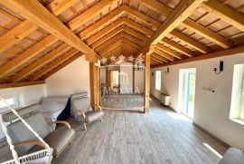 Veli Iž - kuća otočna starina 289m2 vrhunski uređena! Centar! 498000€, Zadar - Okolica, Σπίτι