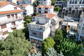 Crikvenica, kuća uz more, idealna prilika za renovaciju u drugom redu, Crikvenica, Casa