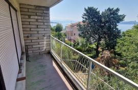 Crikvenica, kuća uz more, idealna prilika za renovaciju u drugom redu, Crikvenica, Casa