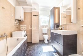 Zagreb, Maksimir trosoban stan NKP 86 m2, garaža+parking, Zagreb, Wohnung