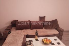 Batajnica, trosoban stan, uknjižen, Zemun, Appartment