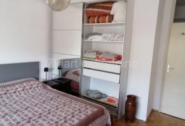 Lep stan kod Voždovačke crkve 60m2, renoviran, Voždovac, Appartment