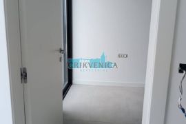 LUKSUZNI DVOETAŽNI STAN U CRIKVENICI SA BAZENOM, LIFTOM, Crikvenica, Appartment