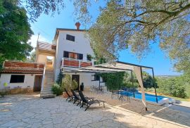 OTOK RAB - Prilika! Apartmanska kuća 150 m od mora!, Rab, House