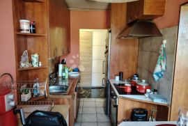 OBITELJSKI STAN U NAJZELENIJEM DIJELU ZAGREBA, Gornja Dubrava, Appartement