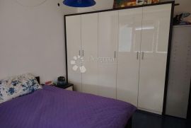 OBITELJSKI STAN U NAJZELENIJEM DIJELU ZAGREBA, Gornja Dubrava, Apartamento