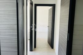 Split, Poljička cesta – POSLOVNI PROSTOR 102m2 ZAKUP, Split, العقارات التجارية