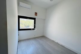 Split, Poljička cesta – POSLOVNI PROSTOR 102m2 ZAKUP, Split, Εμπορικά ακίνητα