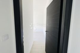 Split, Poljička cesta – POSLOVNI PROSTOR 102m2 ZAKUP, Split, Εμπορικά ακίνητα