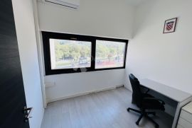 Split, Poljička cesta – POSLOVNI PROSTOR 102m2 ZAKUP, Split, Propriedade comercial