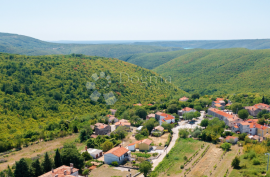 Oranica i vinograd u okolici Labina, Sveta Nedelja, Land