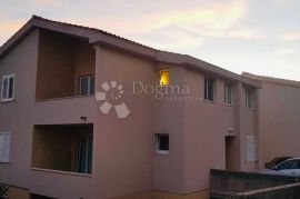 APARTMAN U CENTRU MAKARSKE, Makarska, Wohnung