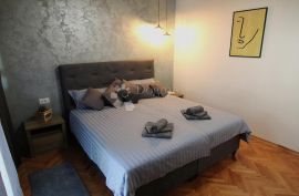 Dvosoban stan na ataktivnoj lokaciji, Pula, Apartamento