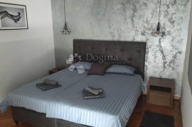 Dvosoban stan na ataktivnoj lokaciji, Pula, Appartment