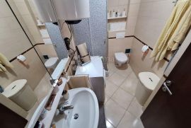 ŠILO, 2 APARTMANA 200 METARA  OD MORA, Dobrinj, Appartement