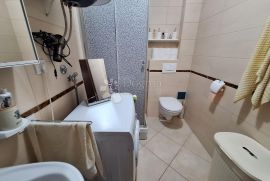 ŠILO, 2 APARTMANA 200 METARA  OD MORA, Dobrinj, Appartement