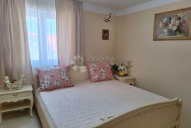 ŠILO, 2 APARTMANA 200 METARA  OD MORA, Dobrinj, Appartment