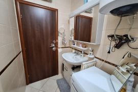 ŠILO, 2 APARTMANA 200 METARA  OD MORA, Dobrinj, Appartment