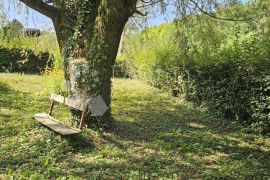 Zemljište s legaliziranom pomoćnom zgradom, Sveti Ilija, Land