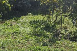 Zemljište s legaliziranom pomoćnom zgradom, Sveti Ilija, Land