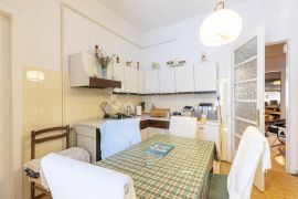 Gospodski stan u širem centru, Rijeka, Appartement