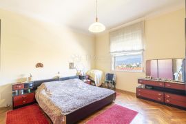 Gospodski stan u širem centru, Rijeka, Appartement