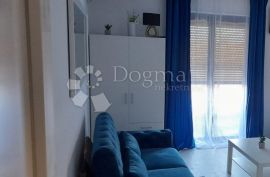 Prizna studio app na samo 150m od mora, Senj, Appartement