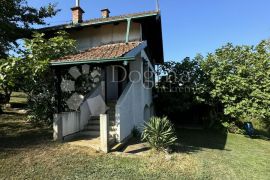 Šarmantna kuća za odmor, Čazma, House