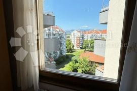 STAN VISOKE KVALITETE MOŽE BITI VAŠ !!, Maksimir, Appartement