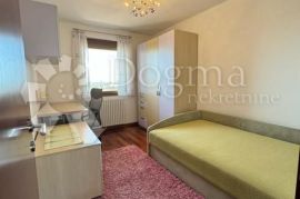 STAN VISOKE KVALITETE MOŽE BITI VAŠ !!, Maksimir, Apartamento