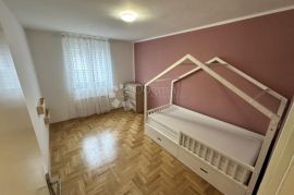 Predivan stan na Marinićima s garažom, Viškovo, Appartment