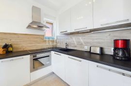 Crikvenica - Dvoetažni stan s pogledom, Crikvenica, Appartement