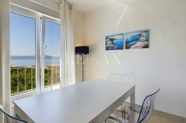 Crikvenica - Dvoetažni stan s pogledom, Crikvenica, Appartment