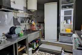 Banovo brdo, lokal od 120m2 sa letnjom baštom od 22m2, Čukarica, Commercial property