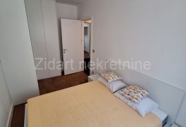 Zemun, LUX, nov, namešten, 2.5, sa garažom, Zemun, Wohnung