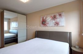 Voždovac-Trošarina-Dvosoban stan-Lux renoviran i namešten, Voždovac, Appartment