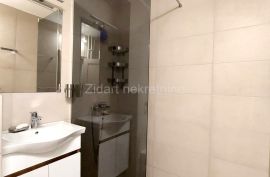 Voždovac-Trošarina-Dvosoban stan-Lux renoviran i namešten, Voždovac, Appartement