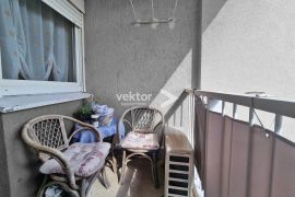 Srdoči, uredan 3-soban stan s lođom, pogled, Rijeka, Appartement