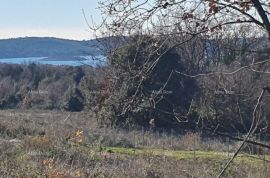 Poljoprivredno zemljište Prodaje se poljoprivredno zemljište, Ližnjan, Medulin, Terrain