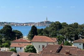 Stan Prodaja stana u novogradnji sa vrtom i garažom, atraktivna lokacija u blizini mora, Rovinj!, Rovinj, Stan