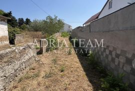 IZVRSNA PRILIKA!! GRAĐEVINSKO ZEMLJIŠTE - 2814 m2 - MIRNA I TIHA POZICIJA! POGLED NA MORE! VRSI - ZADAR, Vrsi, Terreno