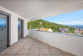 OPATIJA, stan s pogledom na more u novogradnji s bazenom (P1-P), Opatija, Apartamento