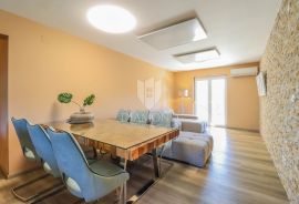 Stan 2 spavaće sobe+vrt 358m2, Fažana, Flat