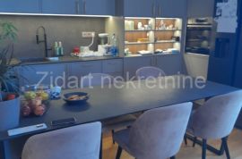 Zvezdara, Lux stan 90m2+ 22m2 terasa kod Kluza, Zvezdara, Appartement