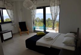 LUKSUZNA VILLA U CRIKVENICI SA VELIKOM OKUĆNICOM, Crikvenica, بيت