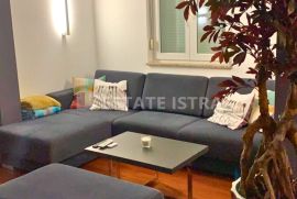 Penthouse Vidikovac, POGLED MORE!!, Pula, شقة