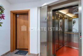 Penthouse Vidikovac, POGLED MORE!!, Pula, شقة