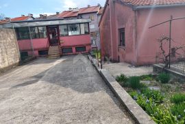 SRDOČI - građevinsko zemljište u centru 1876m2 + 2 objekta 150m2+200m2 za poslovno- stambenu zgradu– stanove, Rijeka, Γη